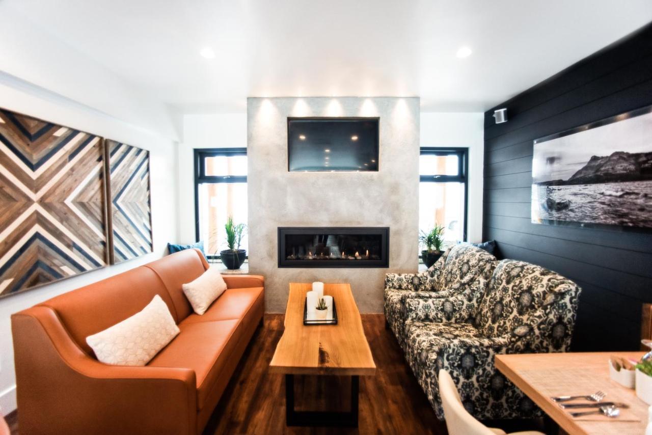 Waterton Glacier Suites Luaran gambar