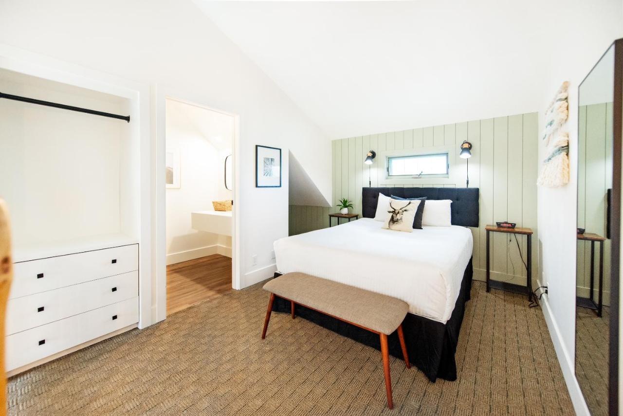 Waterton Glacier Suites Luaran gambar