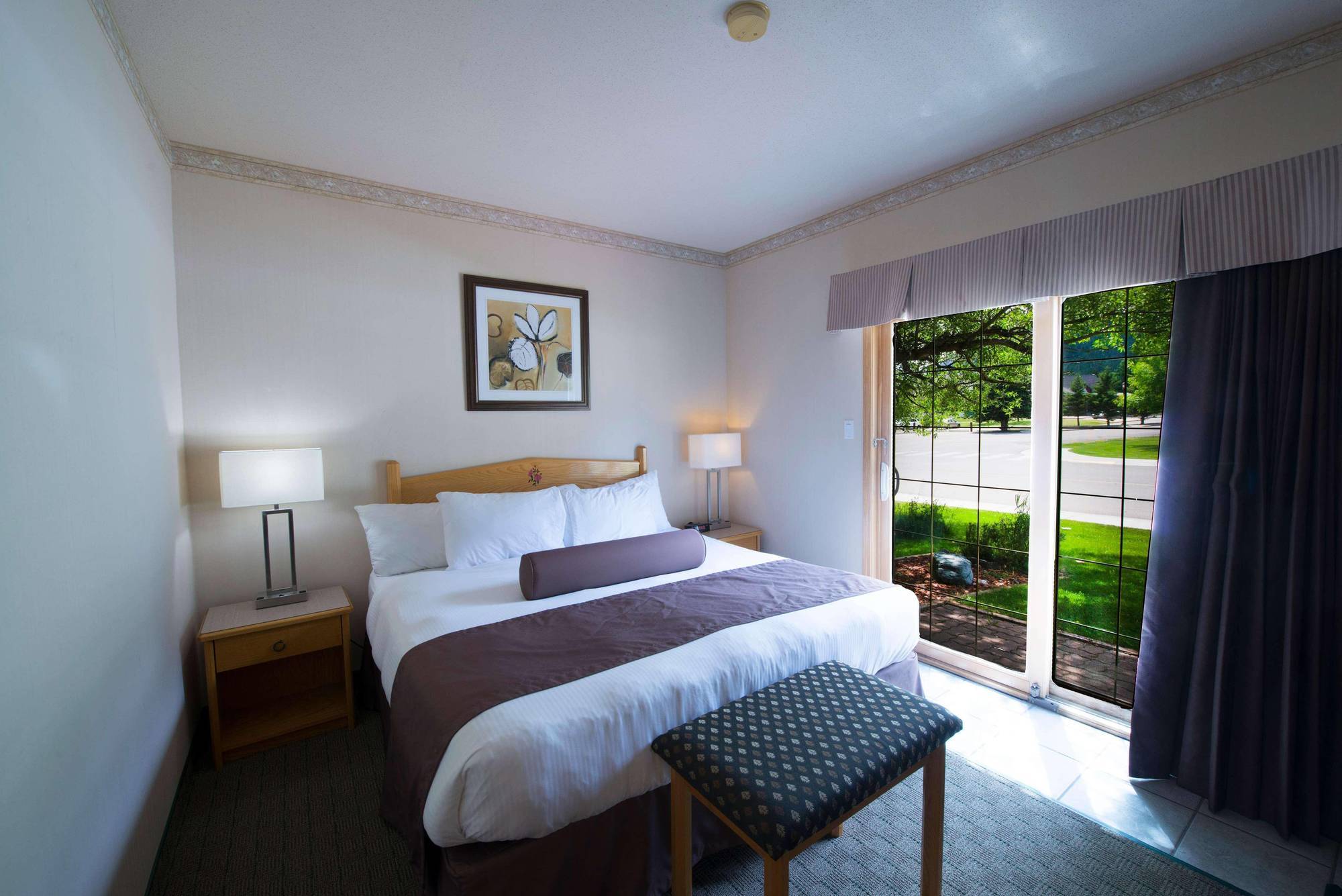 Waterton Glacier Suites Luaran gambar